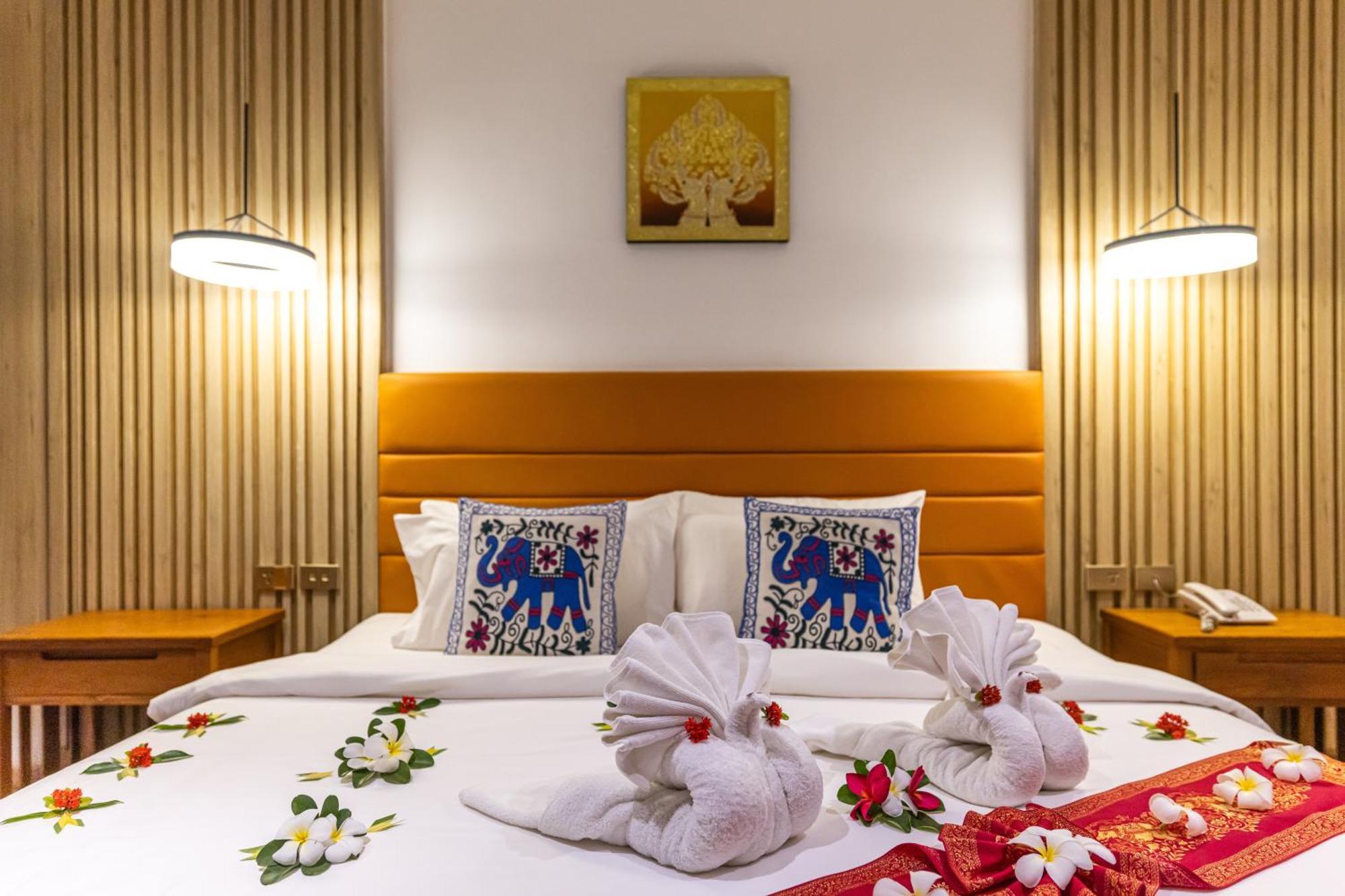 Royal Yao Yai Island Beach Resort Ko Yao Exteriör bild