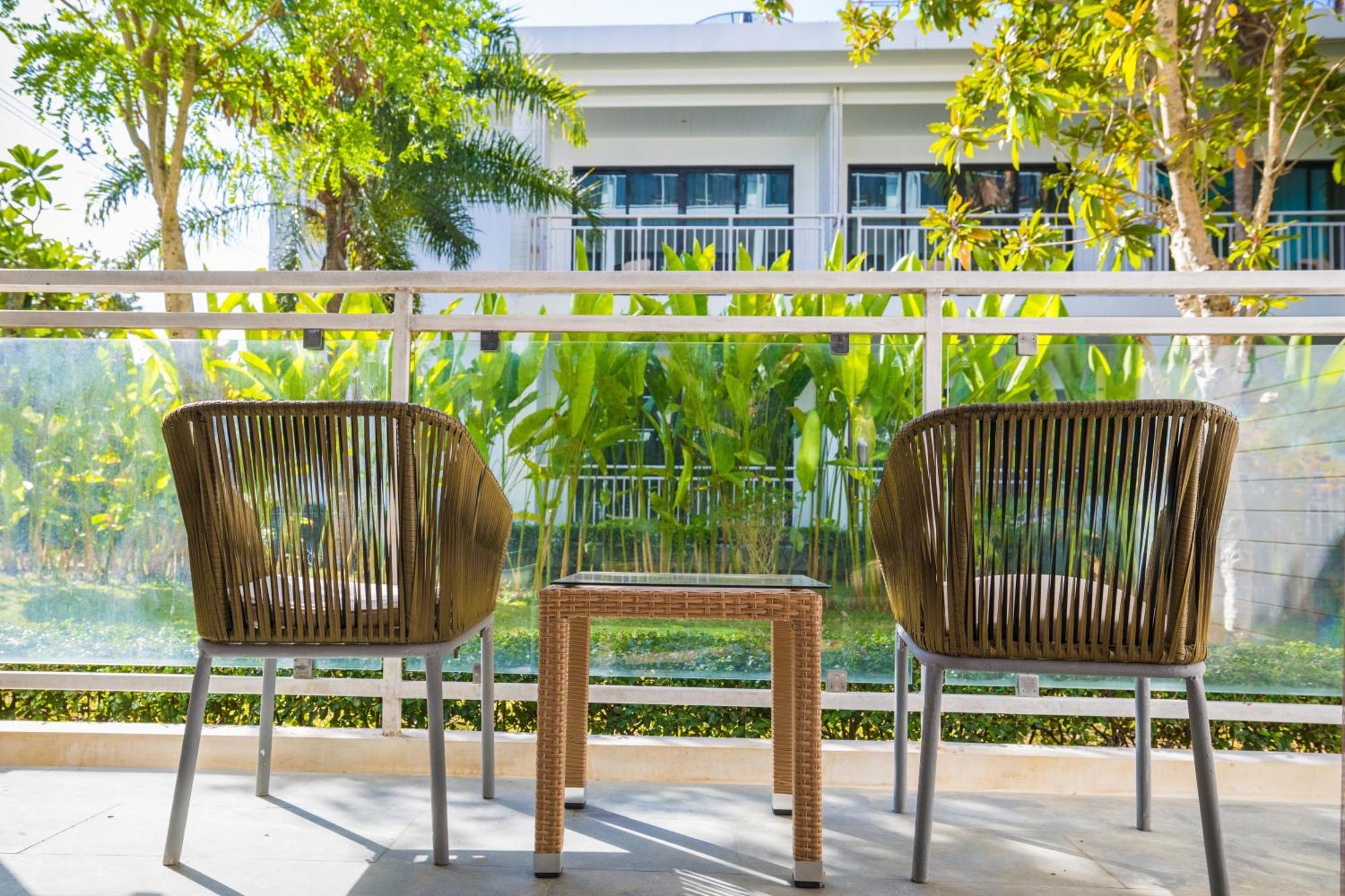 Royal Yao Yai Island Beach Resort Ko Yao Exteriör bild