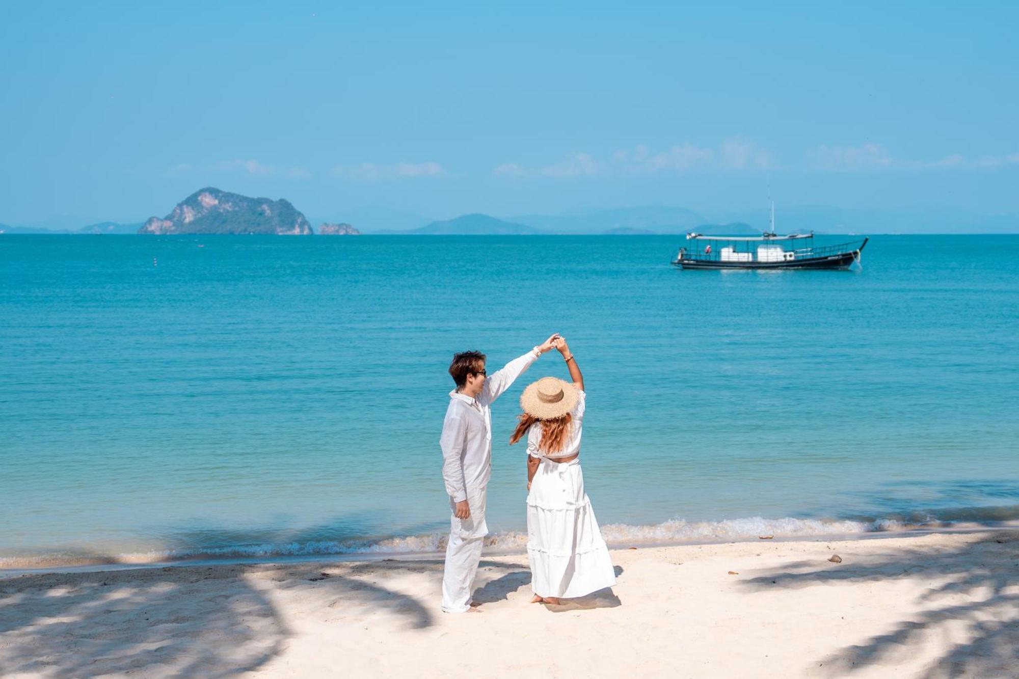 Royal Yao Yai Island Beach Resort Ko Yao Exteriör bild